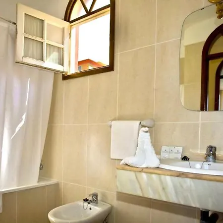 Apartamento Con Bonita Vista, Piscina En Tenerife Sur *